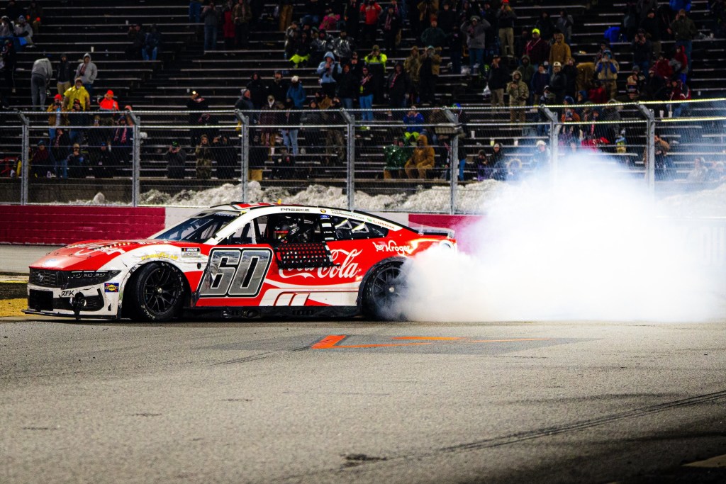 Preece supera a Byron y logra su primera victoria en su carrera en el Clash de NASCAR