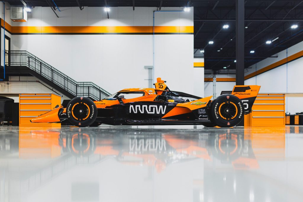 McLaren inaugura su nueva sede y planea «elevar el nivel» para ganar el título de Indy