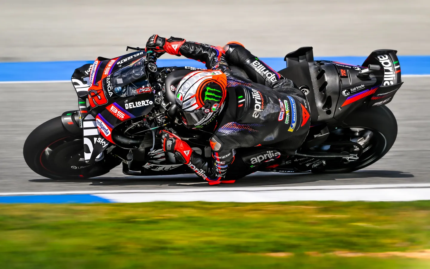 Bezzecchi ratifica dominio de Aprilia y conquista la pole del GP de Tailandia