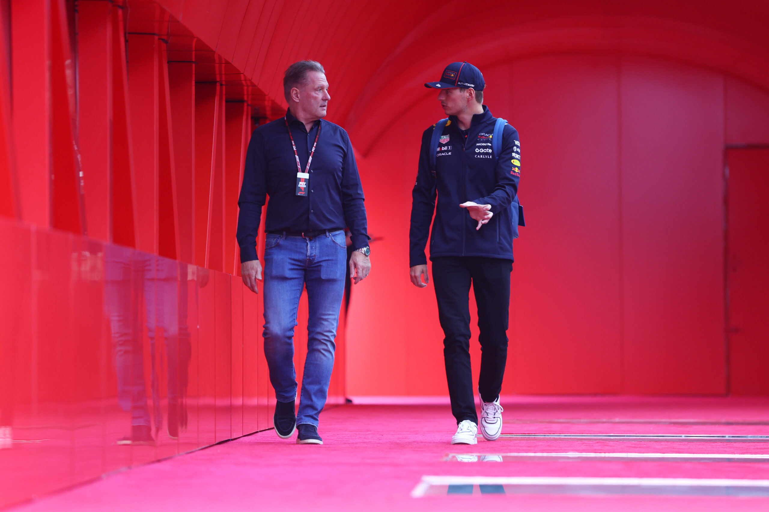 Padre de Verstappen destaca ambiente en Red Bull tras cambio de jefe: “Volvió la calma”