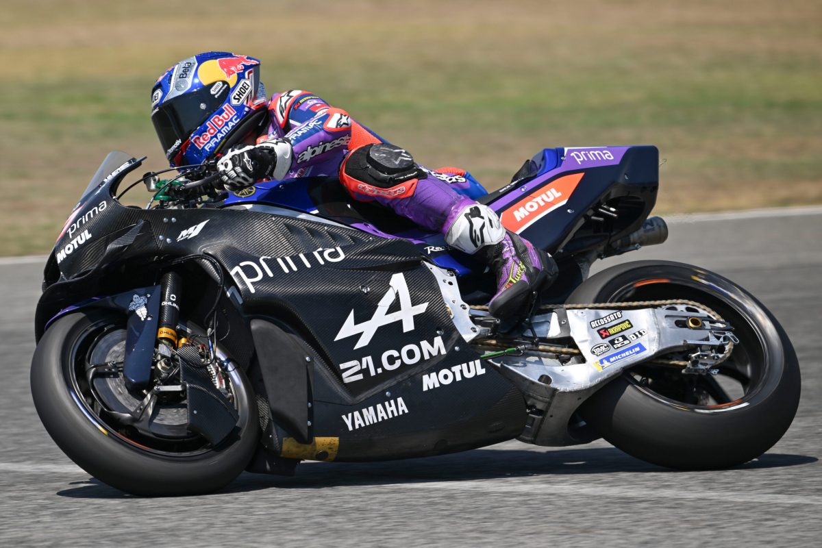 Razgatlioglu cita calor tailandês e prevê estreia difícil na MotoGP: “Ritmo não é bom”