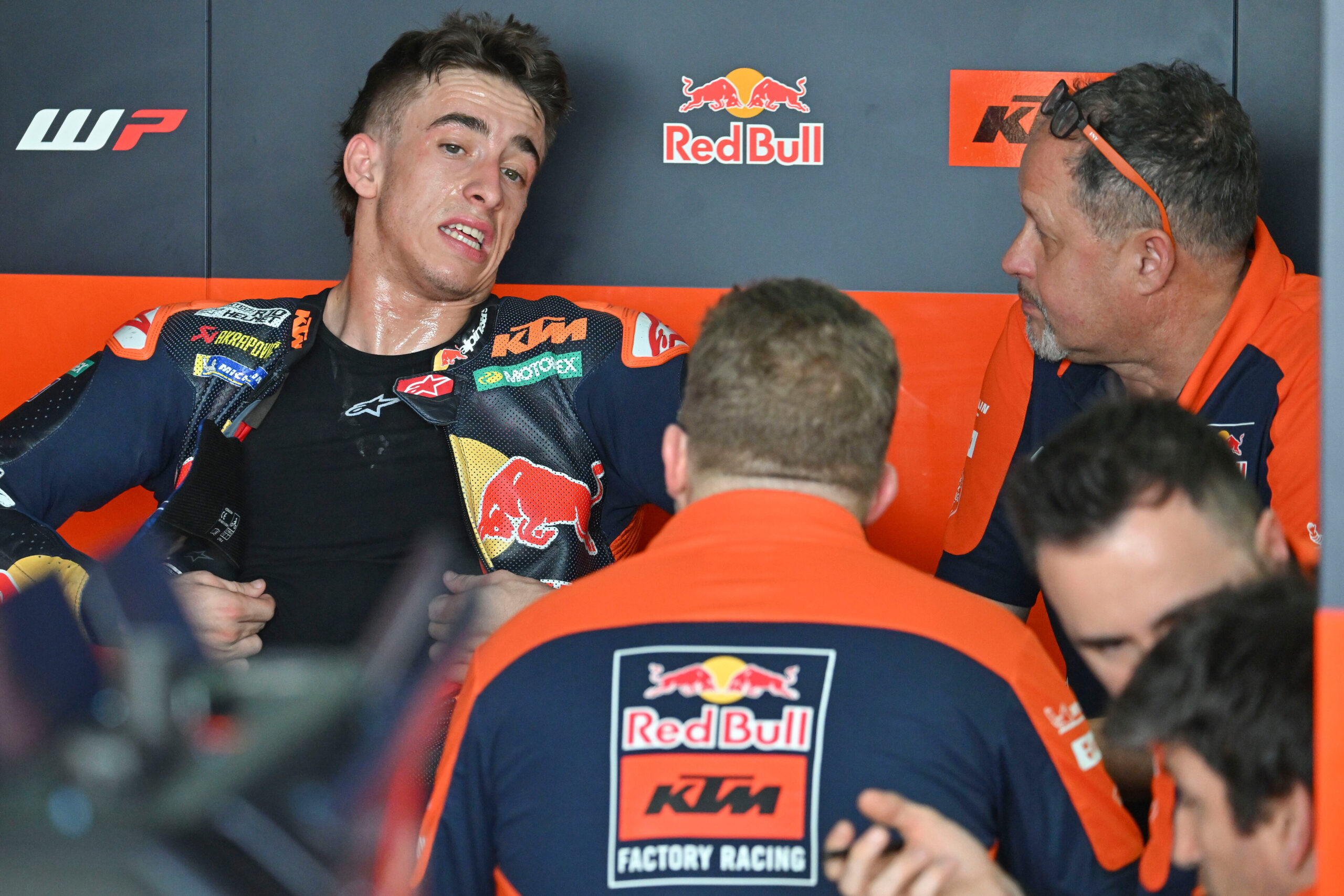 Acosta minimiza chances de vitória da KTM em 2026 e alerta: “Ducati ainda domina”