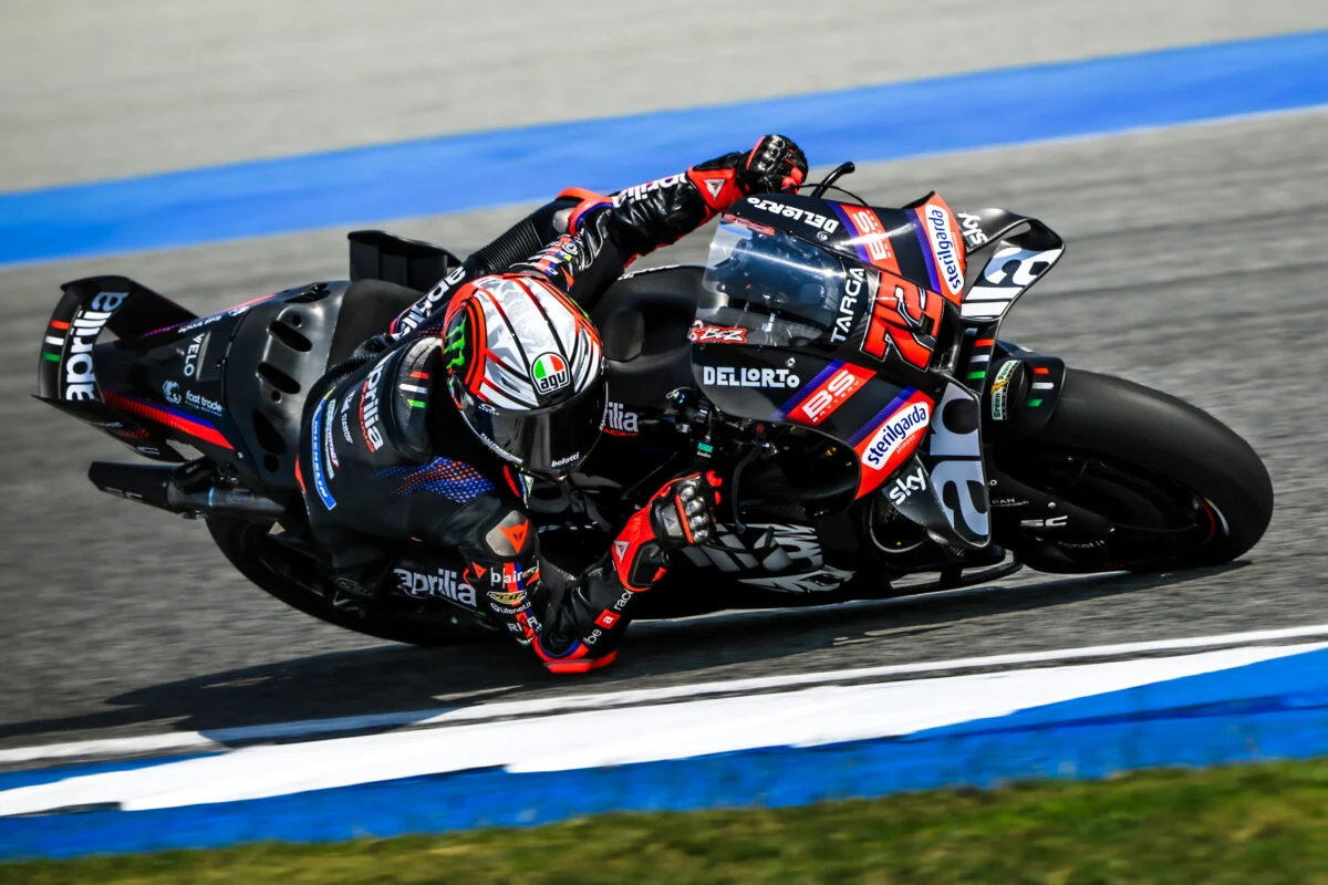 Bezzecchi bate a Márquez y comanda los entrenamientos de MotoGP en Tailandia