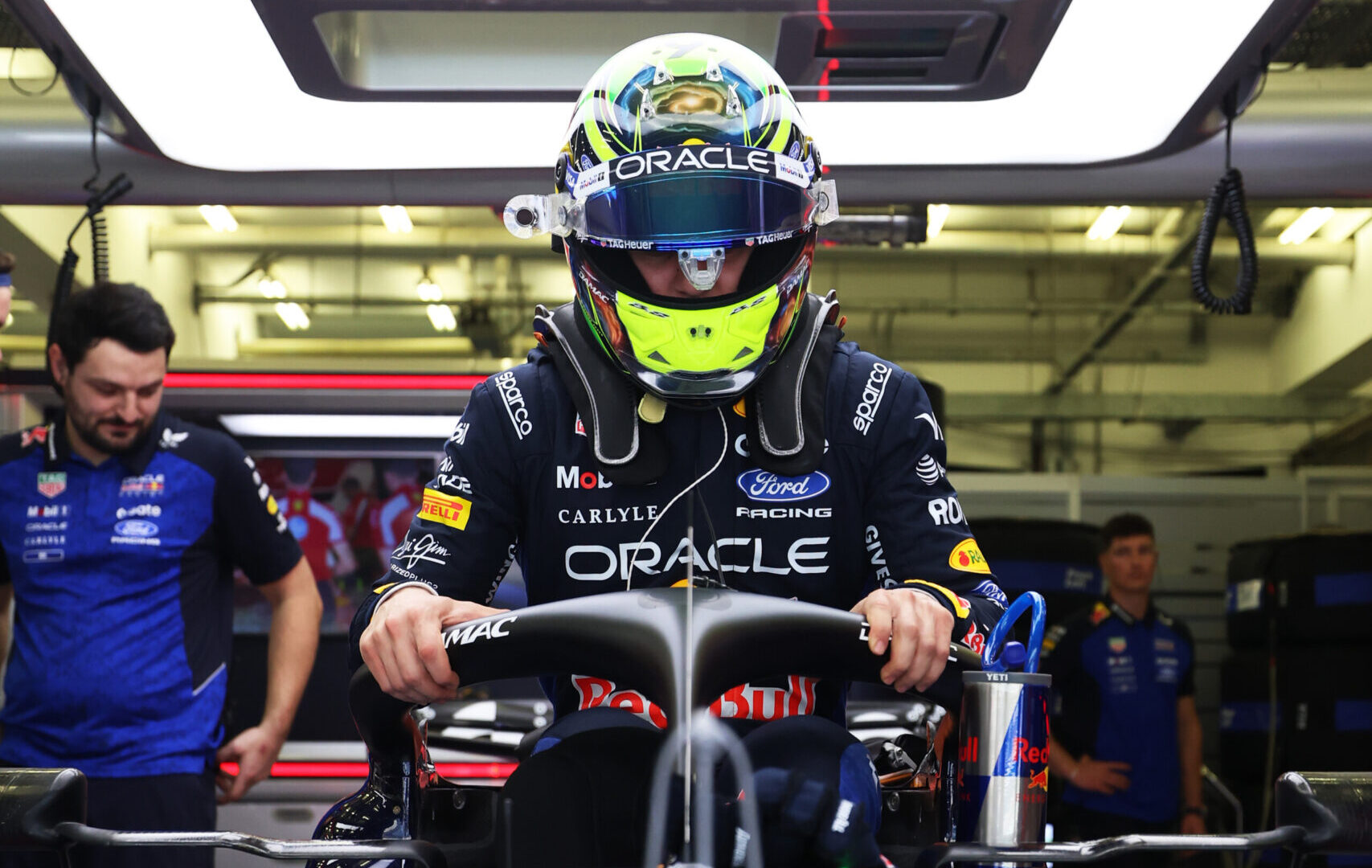 Hadjar valoriza ajustes com Red Bull e diz que equipe “extraiu o máximo” no Bahrein