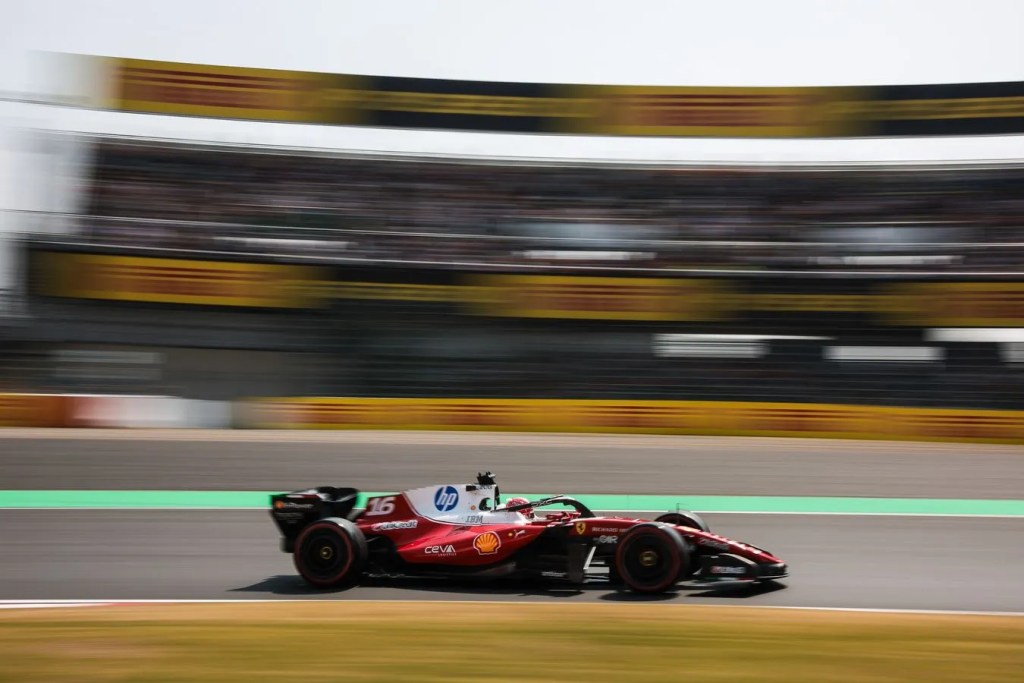 Leclerc cita impacto del coche de seguridad en el “agotador” GP de Japón