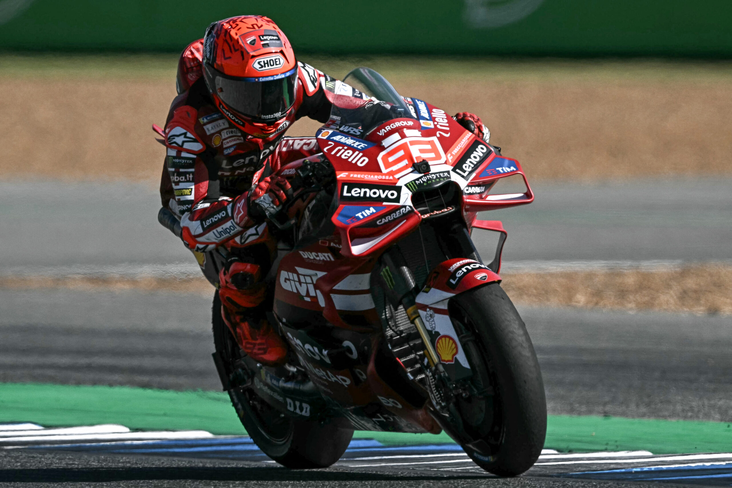 Michelin culpa calor na Tailândia por furo de pneu de Marc Márquez