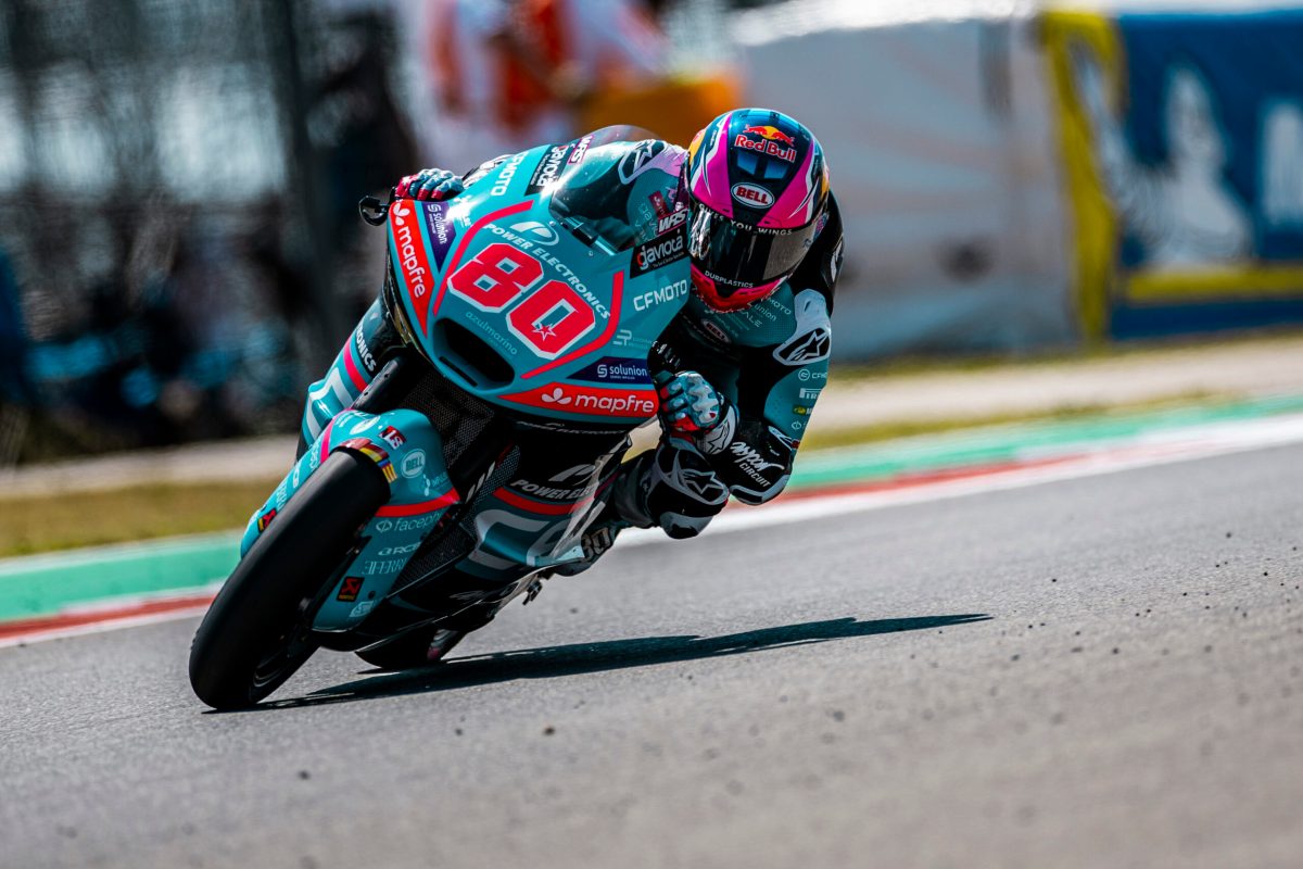 Alonso supera Baltus e conquista pole no GP dos EUA da Moto2. Holgado larga em 16º