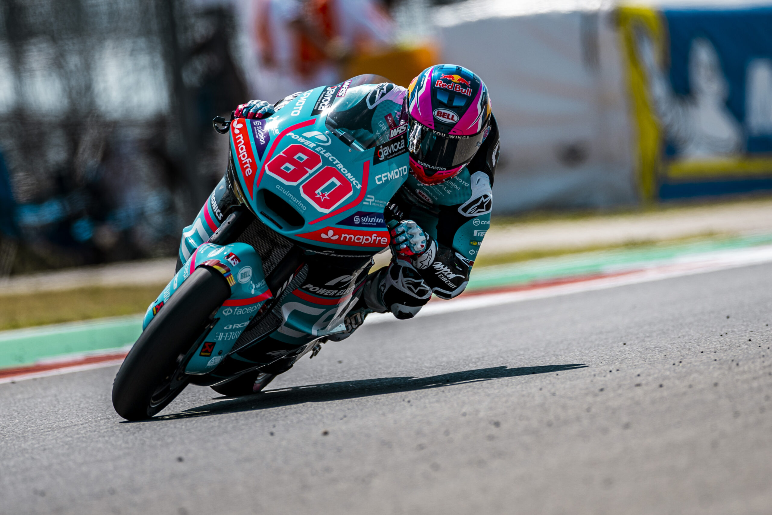 Alonso supera Baltus e conquista pole no GP dos EUA da Moto2. Holgado larga em 16º