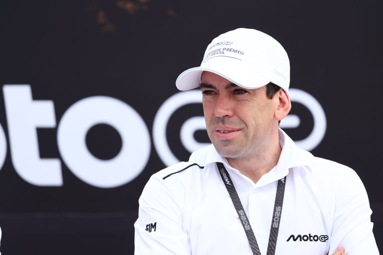 MotoGP reconoce su “contribución significativa” y promueve a su director deportivo como CEO adjunto