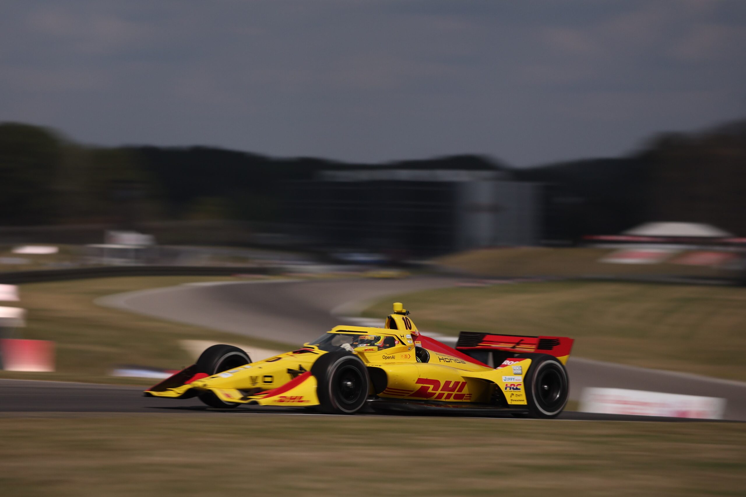 Palou lidera TL2 da Indy no Alabama encerrado após acidente de McLaughlin. Collet é 8º