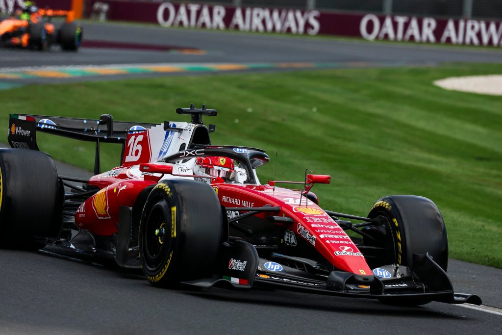 Ferrari estrena el alerón giratorio y Cadillac cambia piezas: Actualizaciones del GP de China