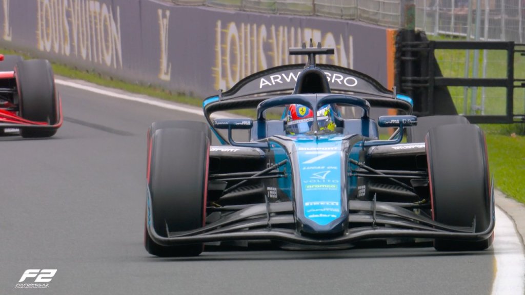 Beganovic marca la pole de F2 en Australia; Duerksen es 9° y Varrone, 19°