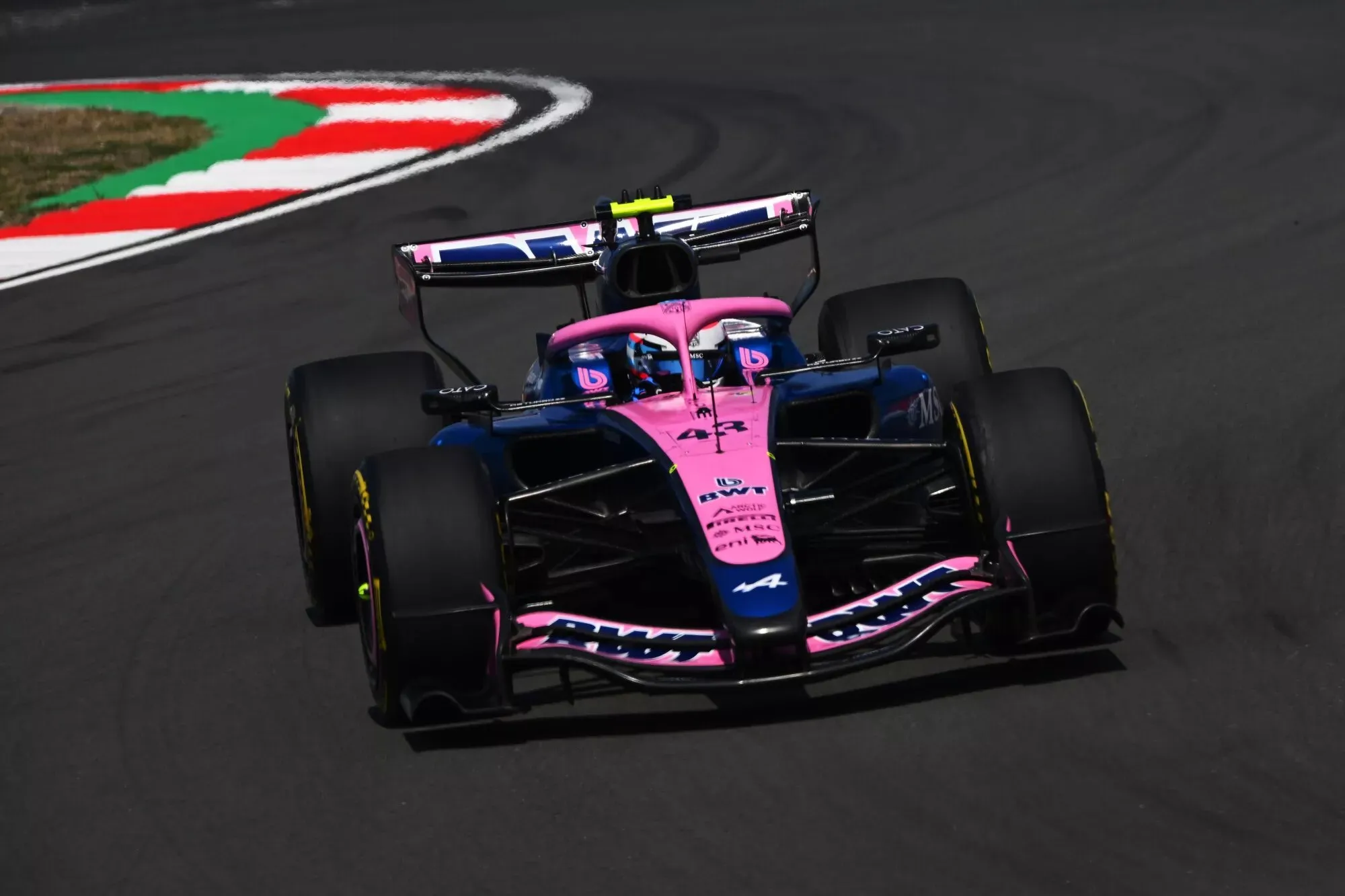 Briatore elogia “trabajo excelente” de Colapinto y Gasly en China