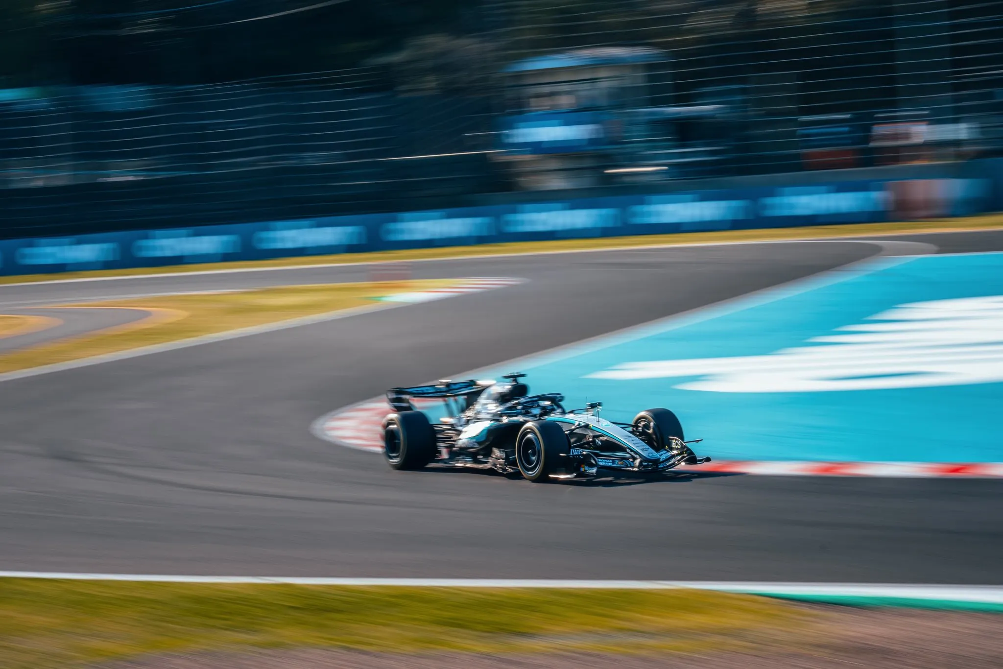 Antonelli comanda 1-2 de Mercedes en FP3 de Japón; Colapinto, 17°