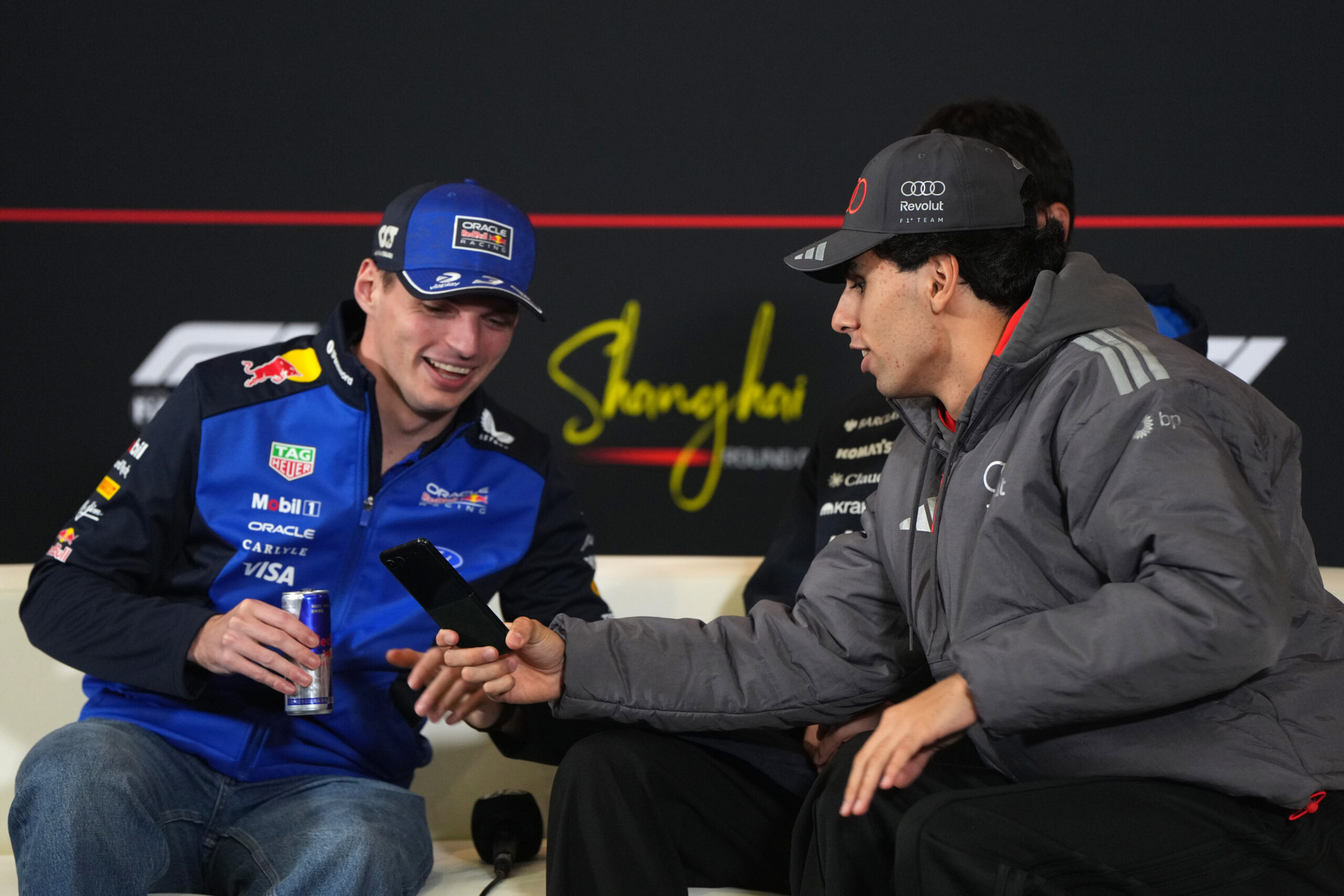 Bortoleto diz que trabalho “fantástico” em Nürburgring “mostra o nível” de Verstappen