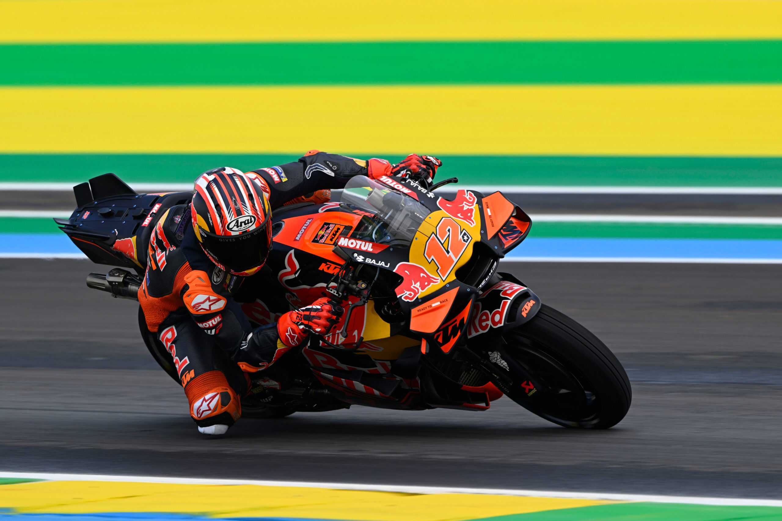 Viñales se vê “no escuro” sobre futuro, mas aprova nova MotoGP: “Mudança fantástica”