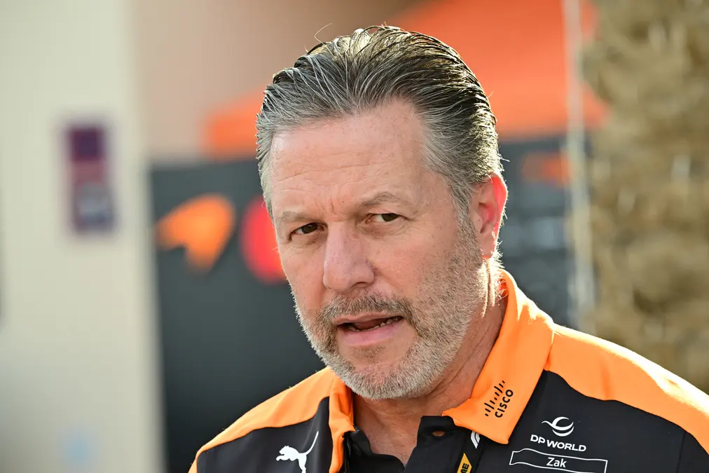 CEO de McLaren piensa en victorias “tarde o temprano” en la F1 2026