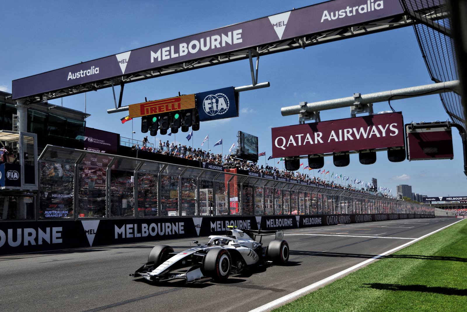 “F1 já gera caos com contornos antes mesmo da largada na Austrália”, diz Giovani Danjo