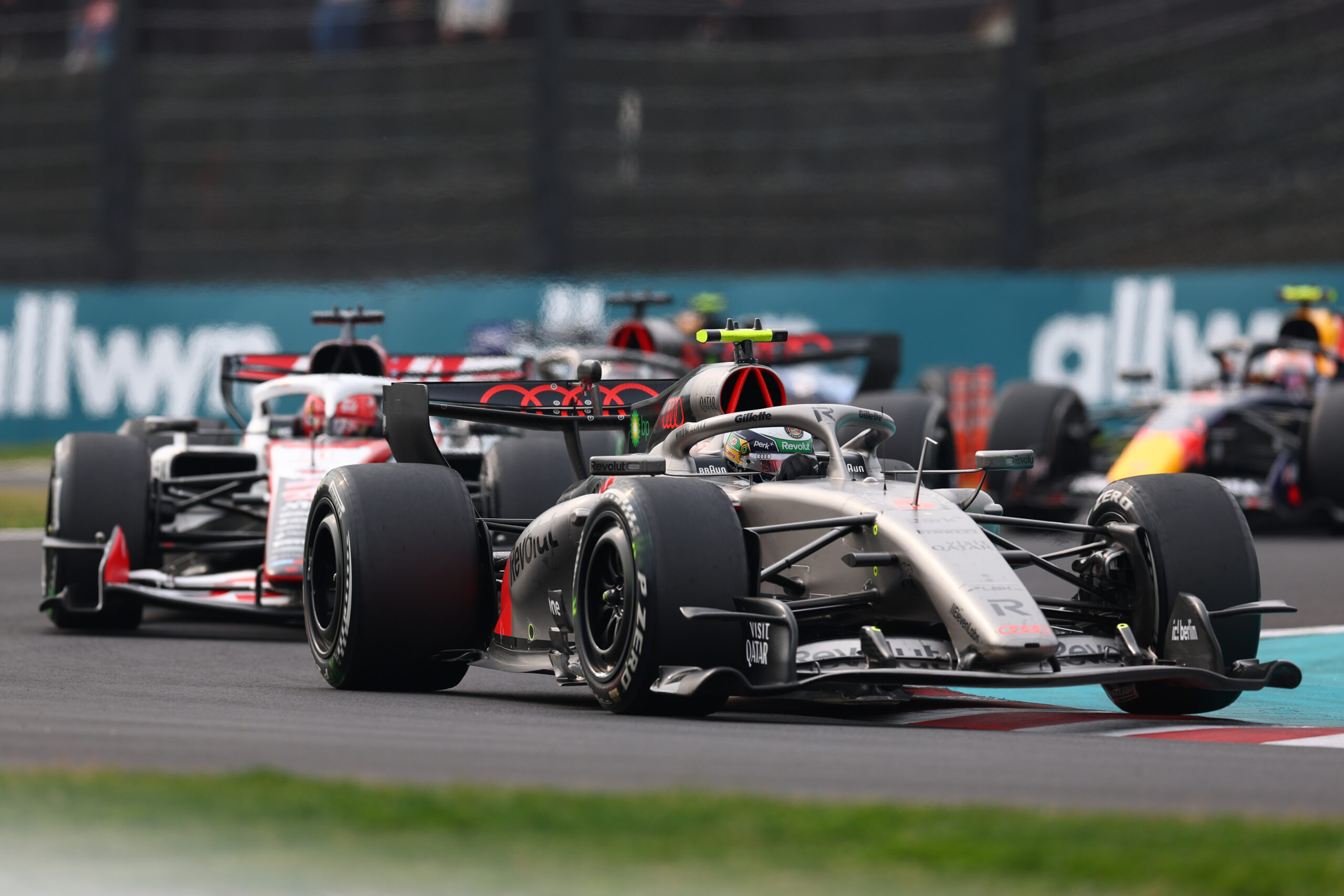 Audi destaca “trabalho duro” durante pausa da F1 e define objetivo para GP de Miami