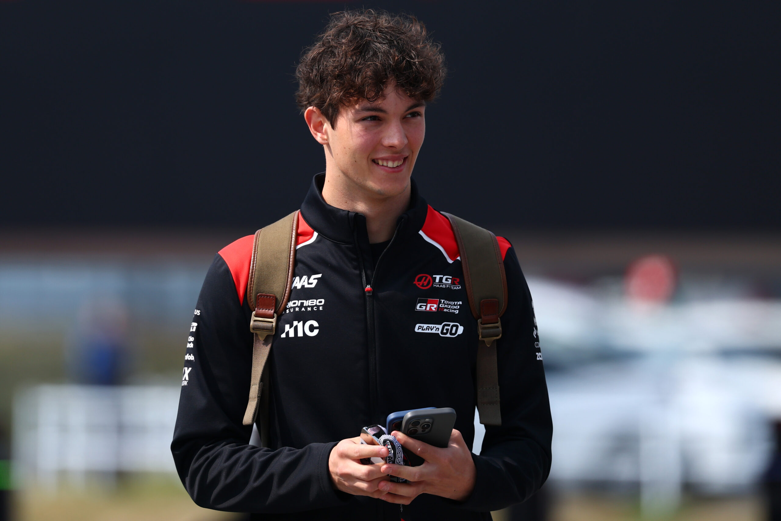 Haas apoia Bearman após “batida assustadora” no Japão: “Ganhamos e perdemos juntos”