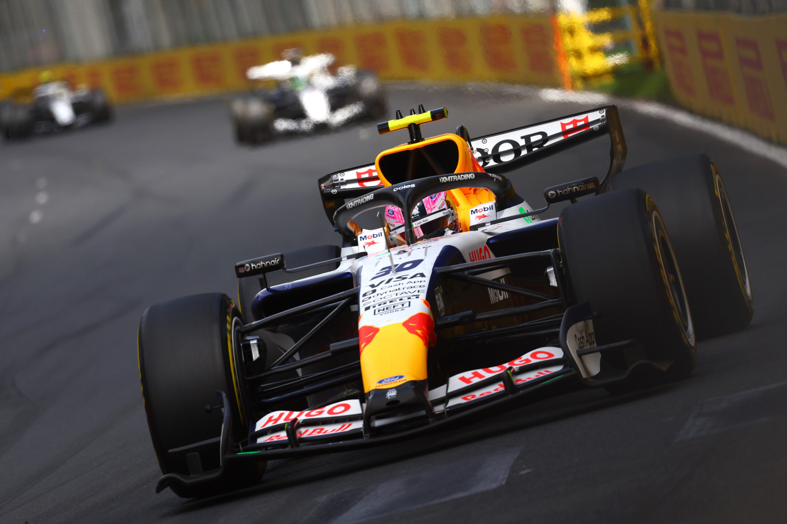 “Esse cara é um merda”: Lawson e Pérez revivem rivalidade no GP da Austrália