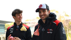 Bearman aponta fraquezas da Haas e lamenta saída de Ocon: “Aprendi muito com ele”