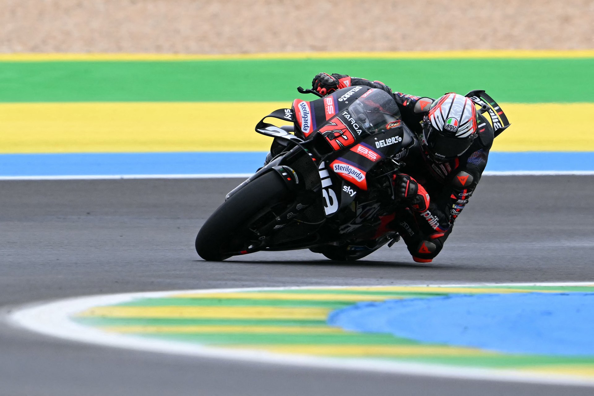 Bezzecchi celebra volta à Europa e mira em união na Aprilia para seguir “indo bem”