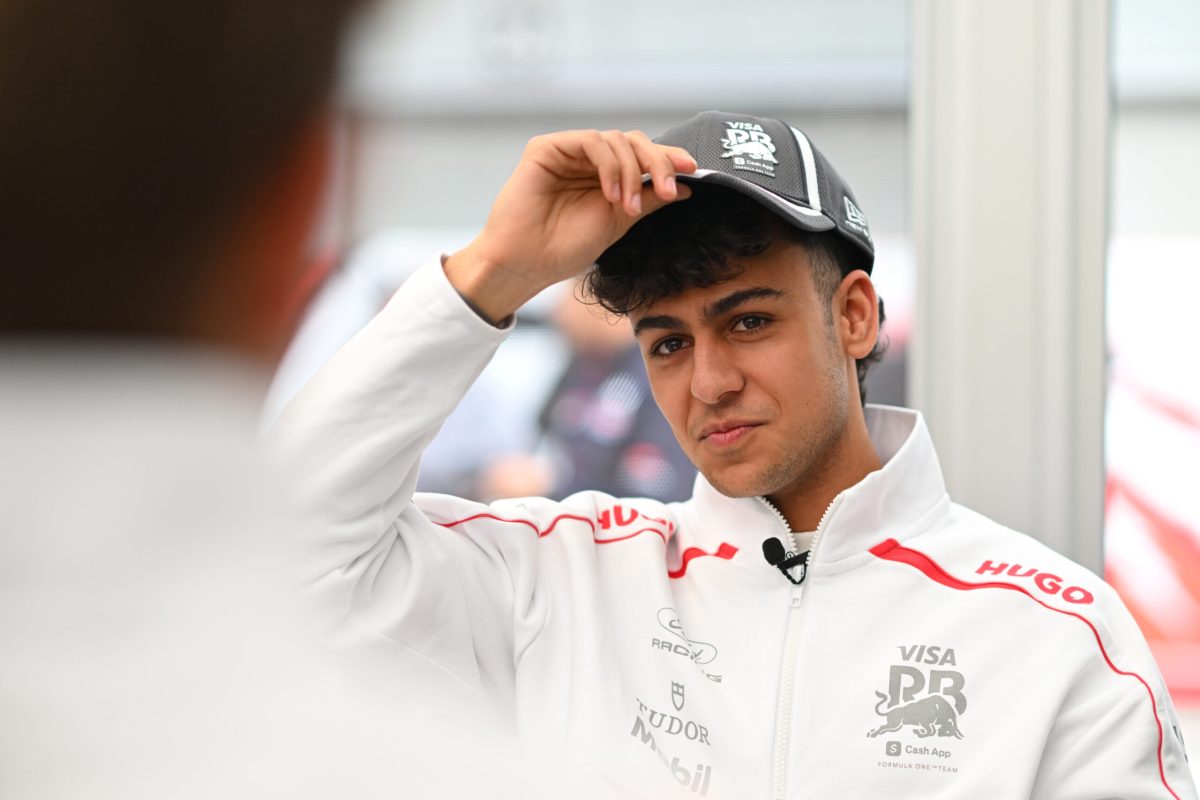 Lindblad celebra estreia em Suzuka e destaca necessidade de “desligar cérebro”