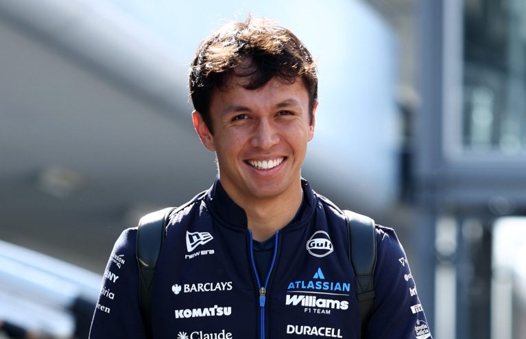 Albon cita “transformación” para argumentar renovación con Williams: “Un año difícil no dice todo”
