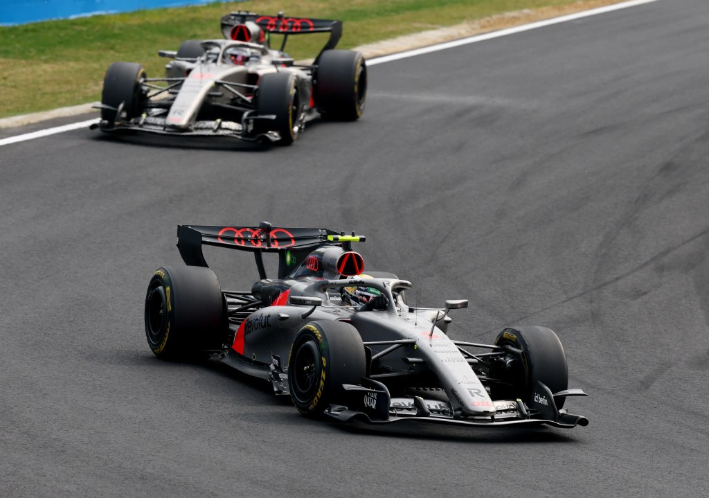 Bortoleto explica problemas diferentes de Audi en la F1 2026