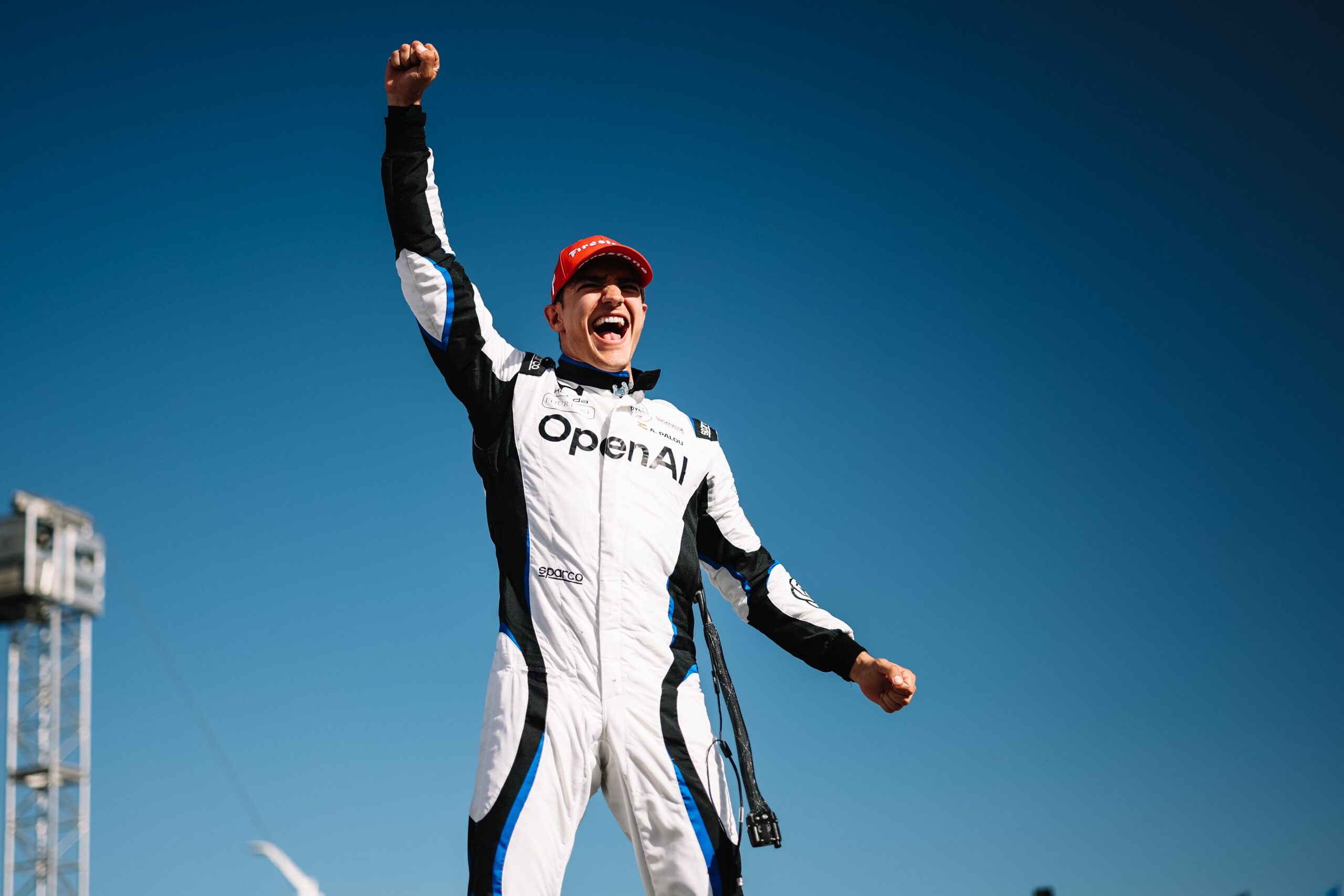 Palou iguala marca histórica de Emerson Fittipaldi na Indy com vitória em Long Beach
