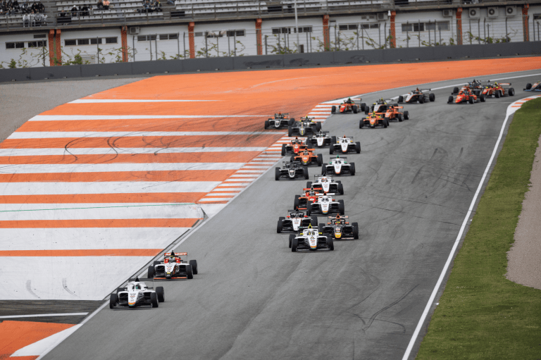 Kanthan completa rodada de abertura da F4 Espanhola com vitória em Valência