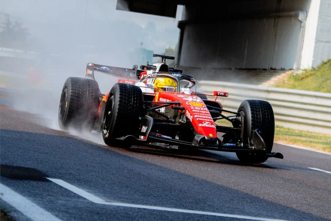 Hamilton completa casi 900 km de tests con neumáticos de lluvia en Fiorano