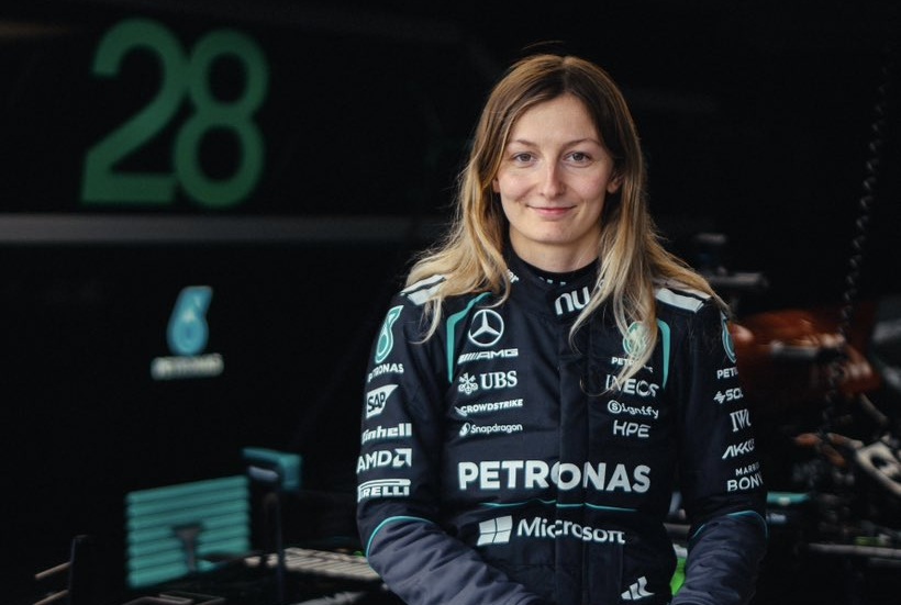 Hamilton recorda sensação em estreia na F1 e elogia teste de Pin com Mercedes