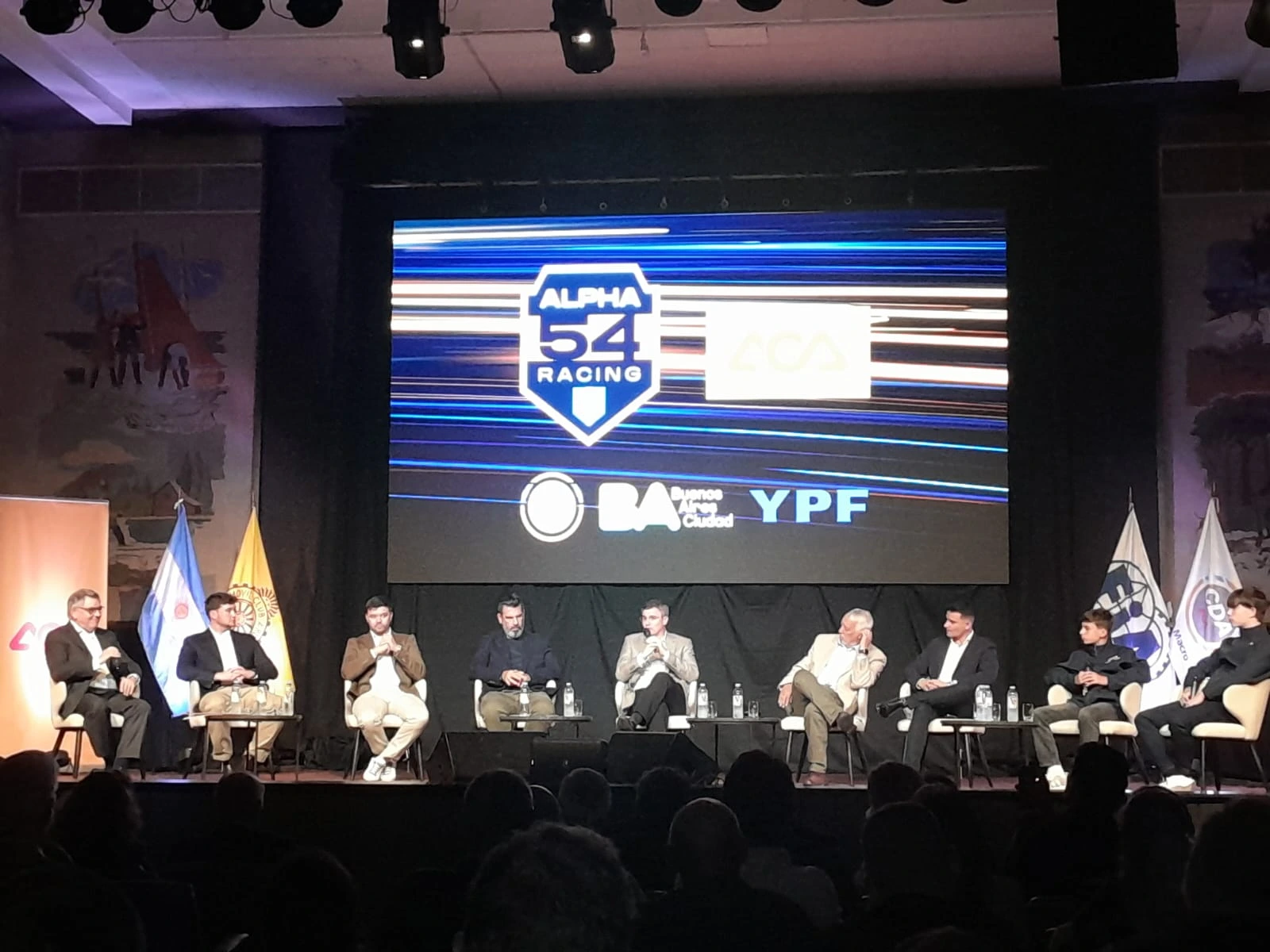 Presidente de ACA celebra debut de Alpha 54 y recuerda impulso de Fangio y Reutemann a F1