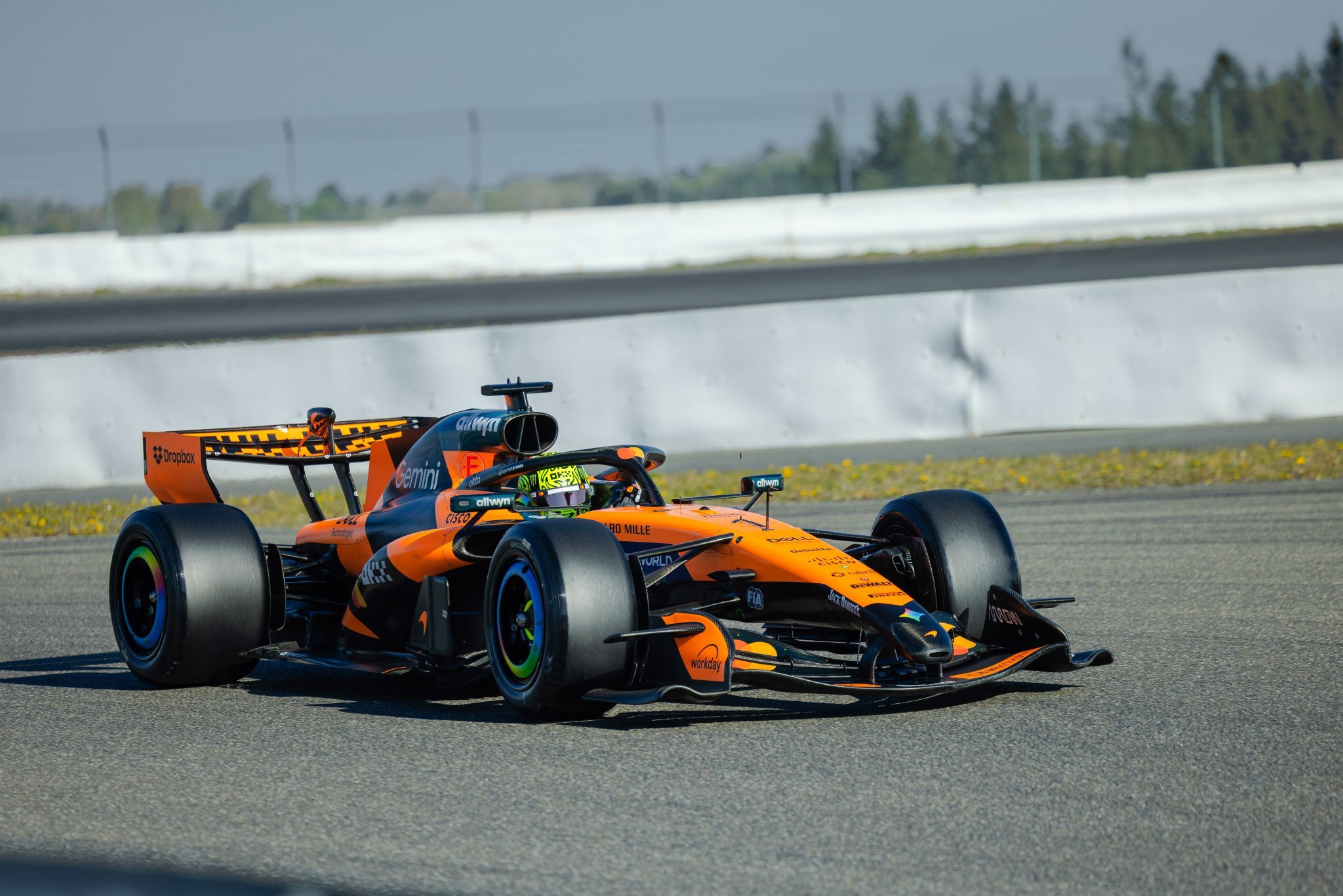 Antonelli e Norris encerram testes de pneus da Pirelli em Nürburgring