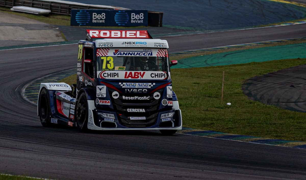 Totti repete domínio de Cascavel, varre etapa em Interlagos e vira líder da Copa Truck 2026