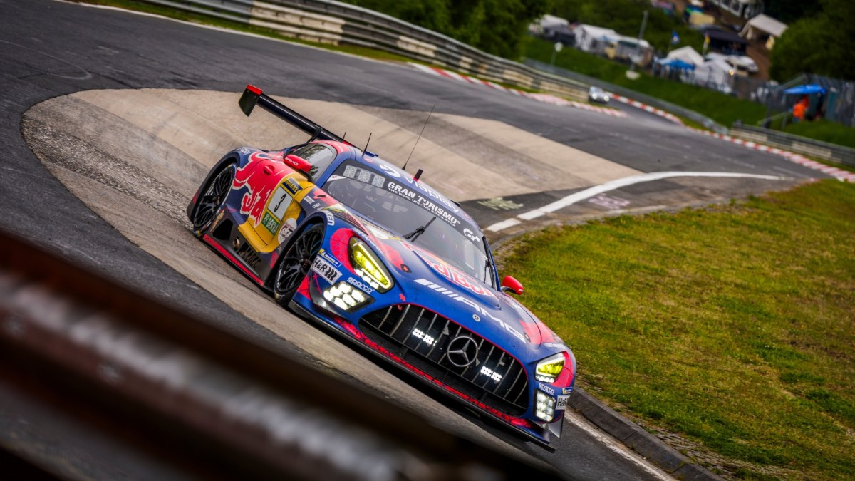 Auer exalta Verstappen nas 24H de Nürburgring: “Simplesmente uma máquina”