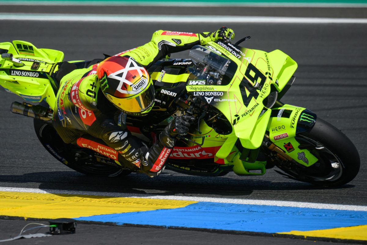 Di Giannantonio vê Aprilia “assustadora” e diz que moto da Ducati “não é o bastante”