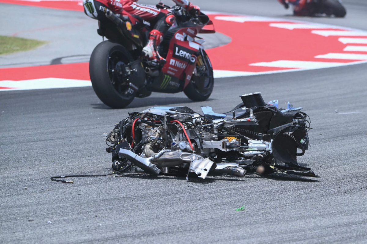 MotoGP insiste no show e aproveita omissão de pilotos para brincar com vidas na Catalunha