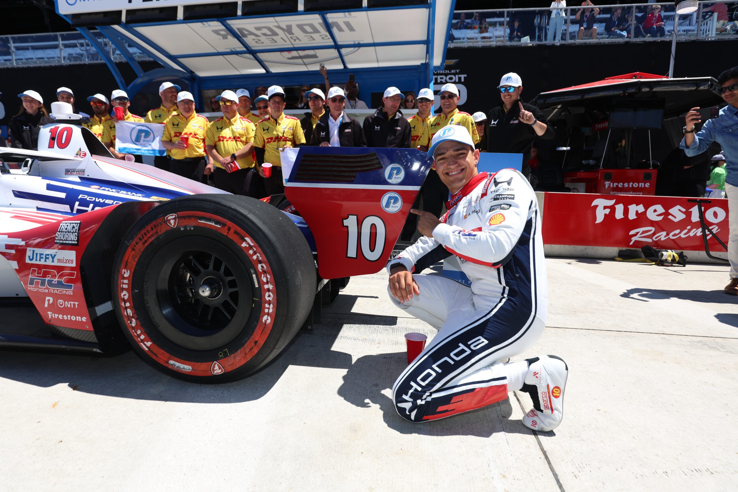 Palou celebra 3ª pole seguida na Indy e projeta “corrida maluca” no GP de Detroit