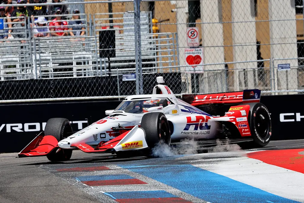 Palou bate a Kirkwood, gana en Detroit, y se escapa en Indy 2026; O’Ward, 4°
