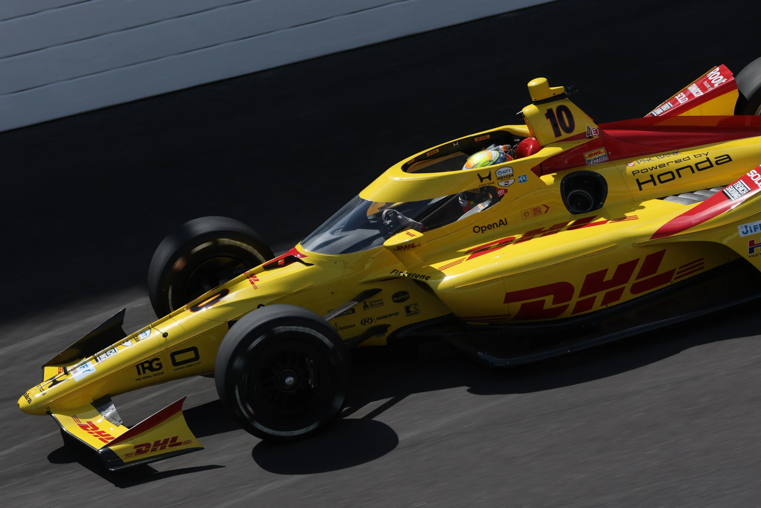 Palou lidera la FP1 de las 500 Millas de Indianápolis; O’Ward es 12°