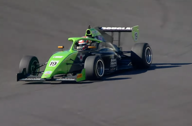 Douglas e Jeffers vencem na rodada dupla da Pro 2000 em Indianápolis