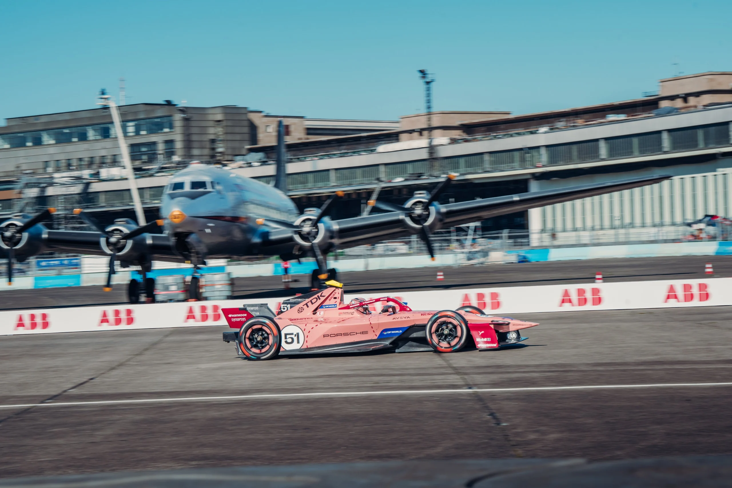 Müller alcanza 1er triunfo en Fórmula E en el ePrix de Berlín 1
