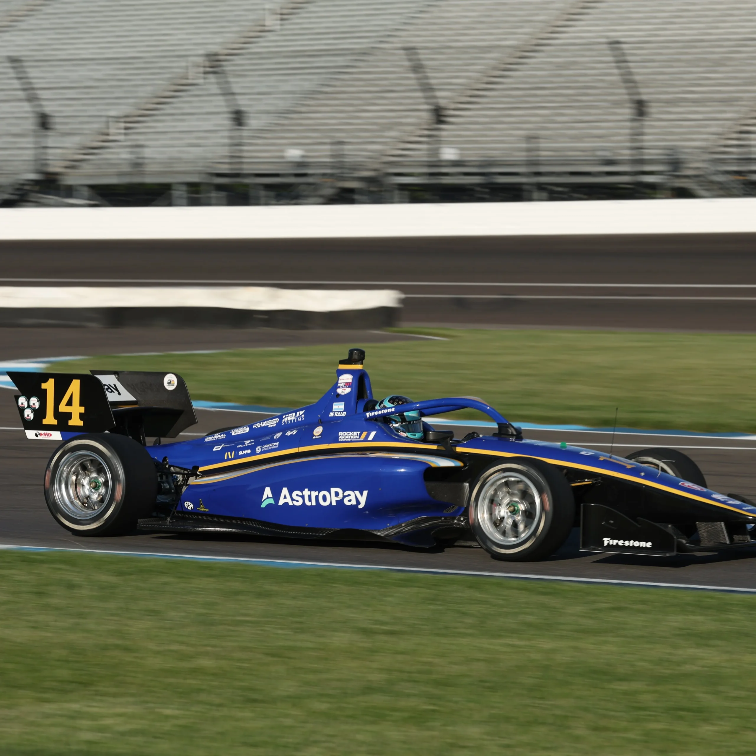 De Tullio conquista la pole para la primera carrera de Indy NXT en Indianápolis