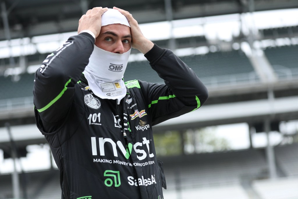 Harvey revela diagnóstico de câncer, mas mantém plano de disputar Indy 500 em 2027