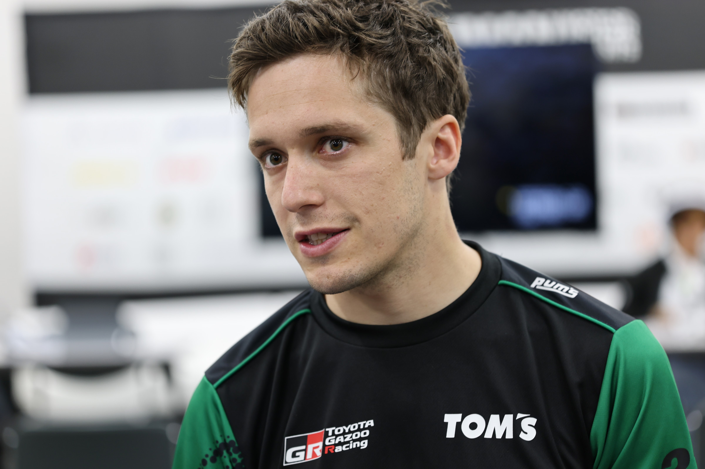 Fenestraz lamenta un comienzo complicado en Suzuka: “Me estoy peleando con el auto”