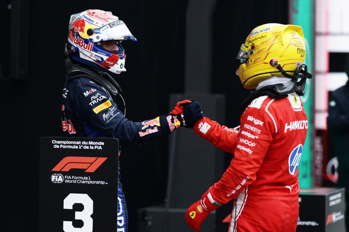 Hamilton elogia “fantástico” Verstappen por ultrapassagem na Hungria: “Faz isso com todos”