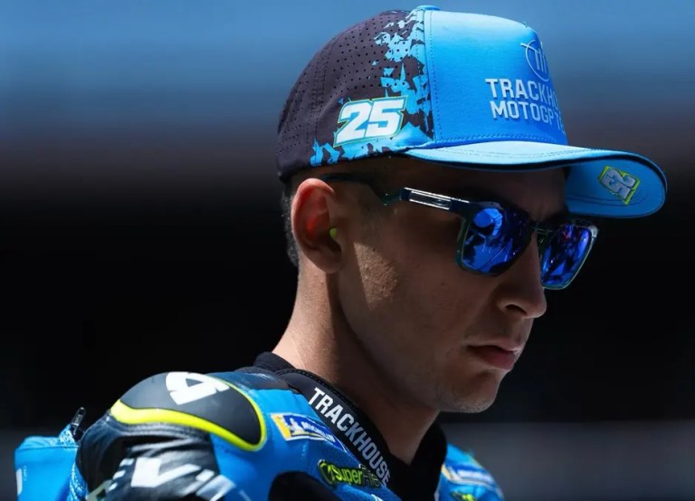 Trackhouse premia evolução e renova com Fernández até temporada 2028 da MotoGP